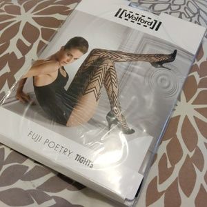 NIB Wolford Fuji Poetry